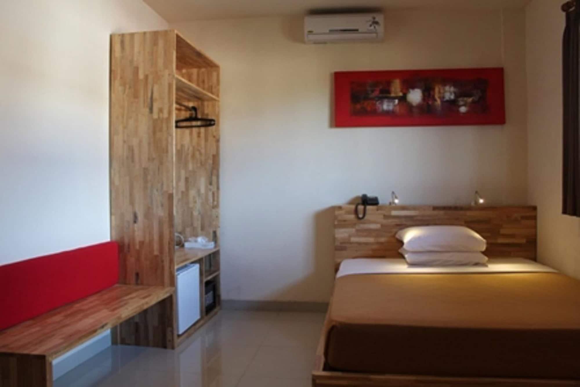 Hotel Karthi Kuta Kuta Lombok Exteriör bild
