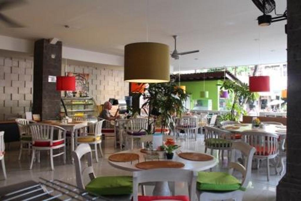 Hotel Karthi Kuta Kuta Lombok Exteriör bild
