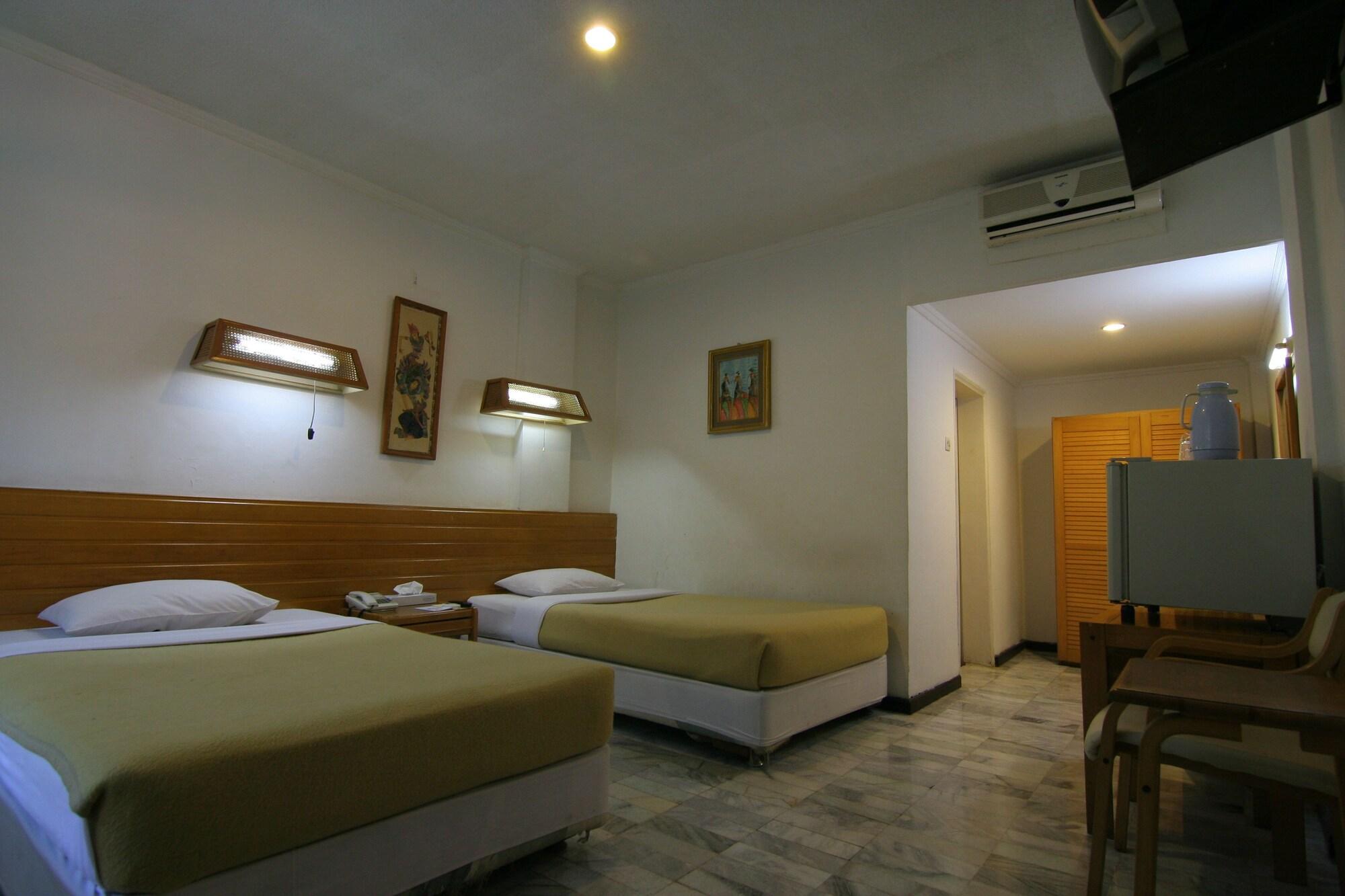 Hotel Karthi Kuta Kuta Lombok Exteriör bild
