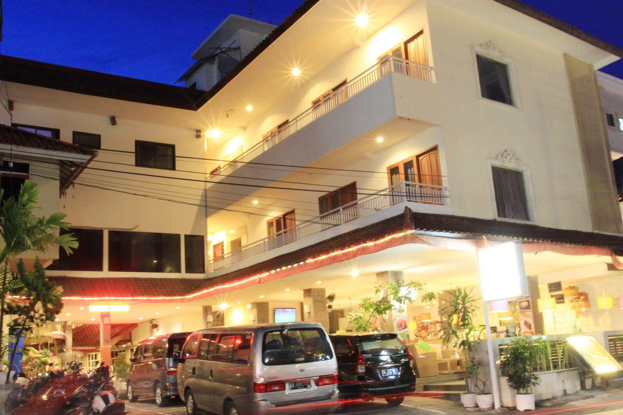 Hotel Karthi Kuta Kuta Lombok Exteriör bild