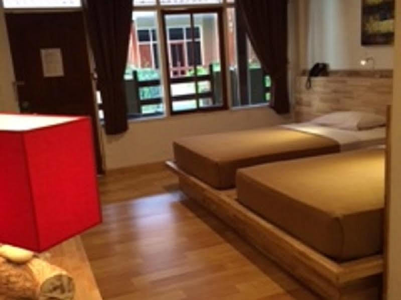 Hotel Karthi Kuta Kuta Lombok Exteriör bild